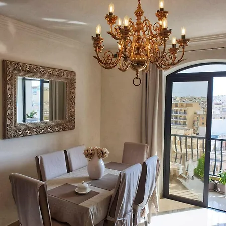 Lägenhet 2 Bedroom Close To Centre & Seafront