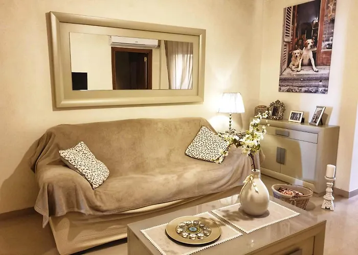 2 Bedroom Close To Centre & Seafront Appartement