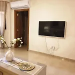 2 Bedroom Close To Centre & Seafront * Сент-Полс-Бей